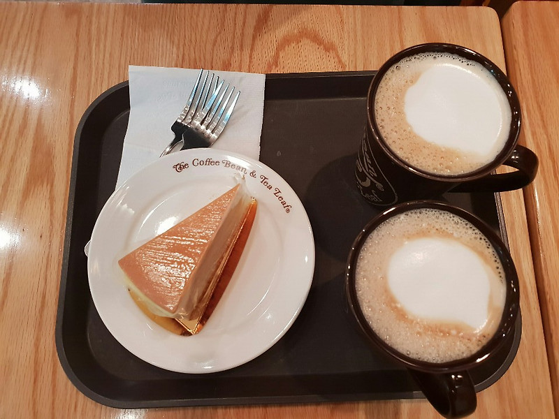 커피빈 치즈케익 커피와 궁합최고!