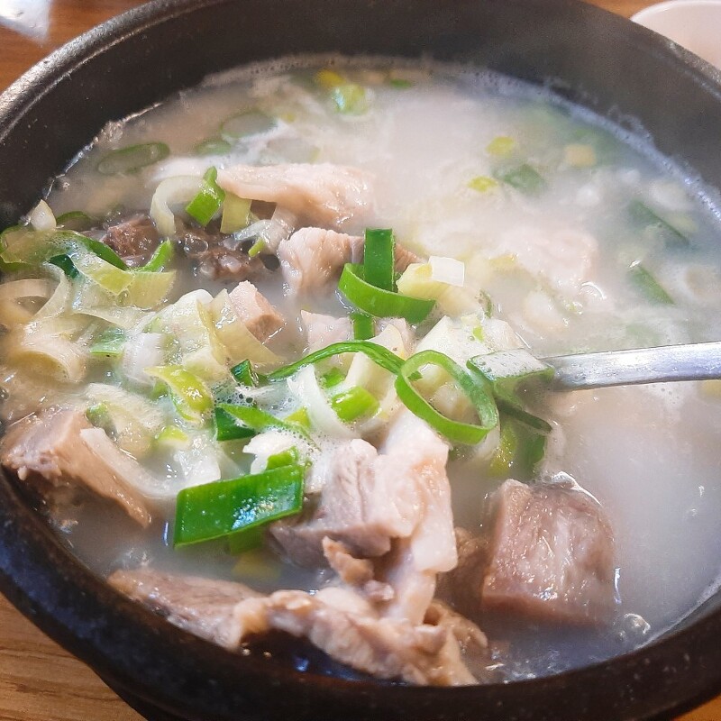 성북구 성북구청 맛집 상암순대국에서 순대국밥 한 그릇