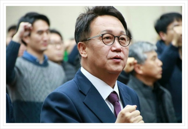 민병두 의원 지퍼 뉴스타파 노래방 성추행 논란 부인 아내 목혜정 나이 가족