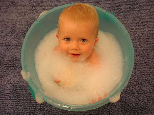 아기 목욕의 원칙과 아이디어 3가지