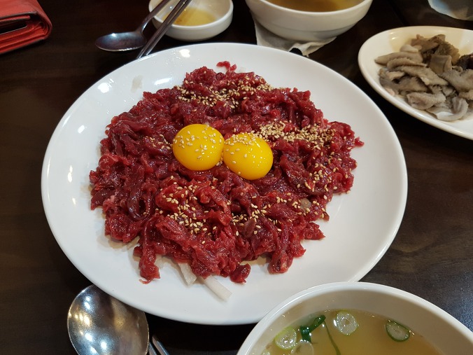 [종로 맛집]창신육회 육회와 육회덮밥