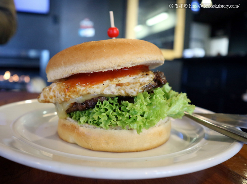 뉴질랜드 남섬 여행 : 데빌버거(Devil Burger), 줄 안서도 되는 퀸즈타운 버거집