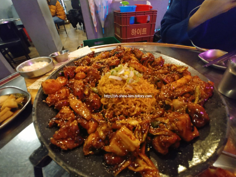 부산 부산대 맛집: 쌈싸먹는 숯불닭갈비 윤스식당