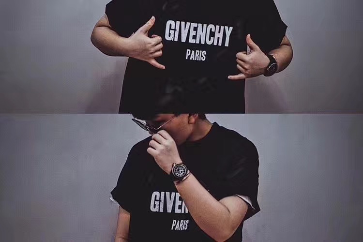 [GIVENCHY] 지방시 로고 디스트로이드 블랙 반팔 티셔츠