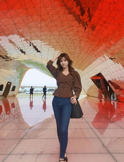 '우왁굳 아내' 엔젤님 김수현 아자신운서, 모델 포스 자랑하는 사진 화제 볼께요