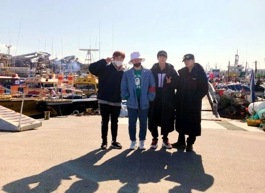 방탄소년단 진 | BTS Jin And the Fishing Squad !!