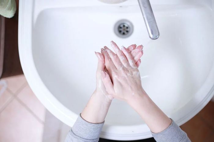 바이러스 예방, 손부터 씻자.