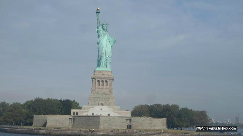 뉴욕자유여행/트리니티교회, 뉴욕증권 거래소, 황소 동상, 자유의 여신상, 911메모리얼파크에 갔다 왔습니다.