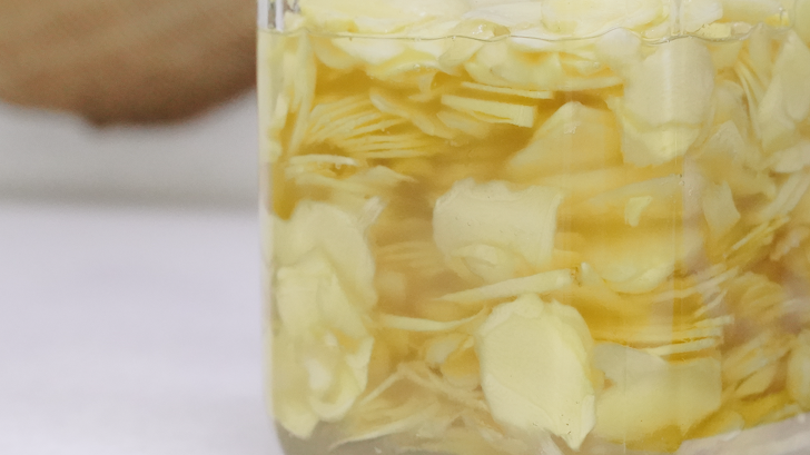 설탕 대신 꿀을 넣어 더욱 건강한! 꿀생강청 만드는법