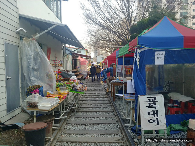 전북 군산 가볼만한곳: 경암동 철길마을