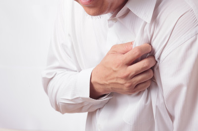 심장병 의심과 기흉으로 인한 가슴 통증 원인