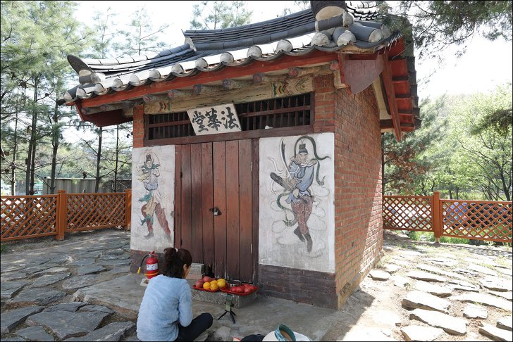 수원 미륵당 광교산 백호바위 악연때기 기도 안동점집 도연산당