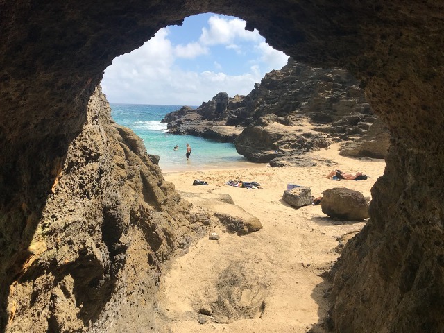 하와이에 숨겨진 해변 / Hidden beach in Hawaii