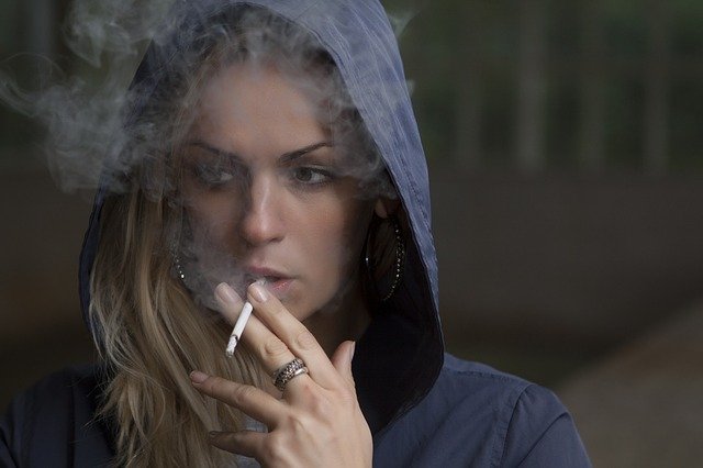 담배피면 헛구역질 하는 이유