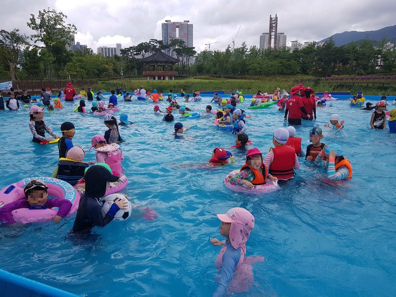부산 시민공원 무료 어린이 물놀이장