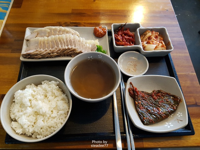 [시립대 후문 맛집]삶은고기 보쌈 가성비 최고