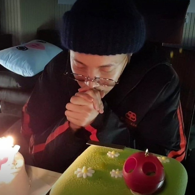 [방탄소년단 BTS 제이홉] 호석이가 엄청 괜찮아합니다는 케이크는?_기욤 청후(後)점 ~처럼