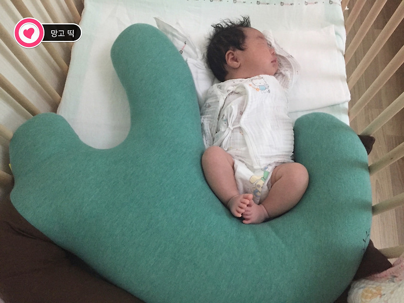 [출산준비6] 아기가 혼자 누워 자는 습관 들이는 팁과 없어도 되지만 있으면 편한 아기용품 아기 바디필로우 (드로잉베이비), 베이비모니터