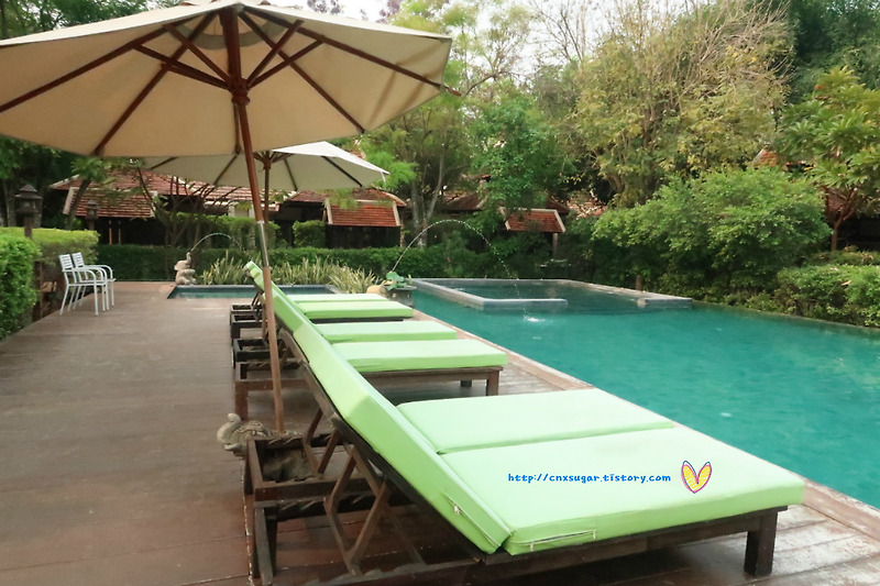 치앙마이 시리빤나(시리판나)리조트 조식 및 수영장 리뷰 Siripanna Villa Resort Chiang Mai