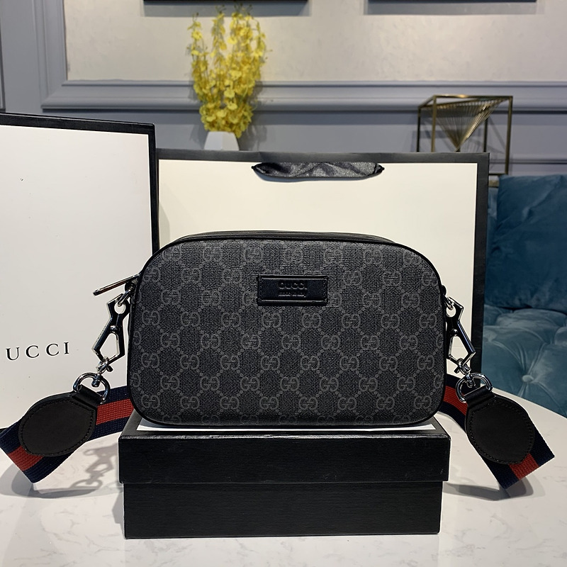 [GUCCI] 구찌 GG 슈프림 블랙 메신저백 카메라백 574886 K5RLN 1095