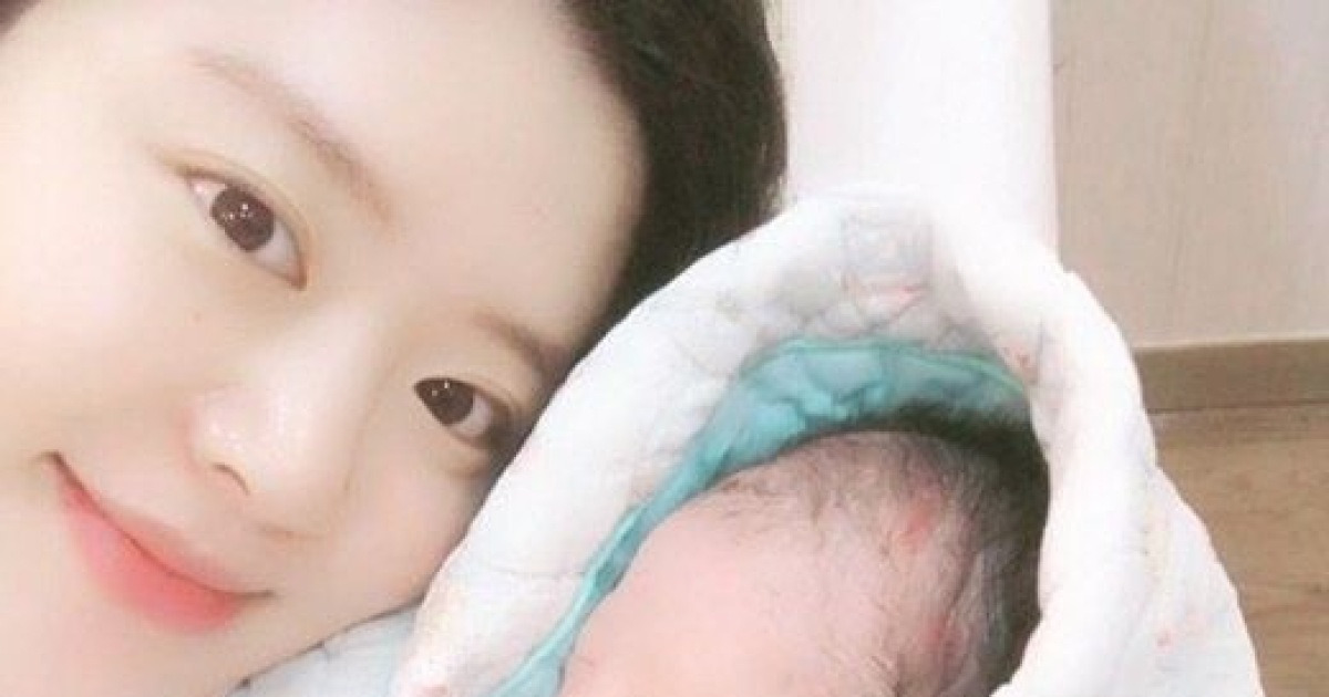 김수현♥윤석민, 두 아이 부모 됐다..최근 득남