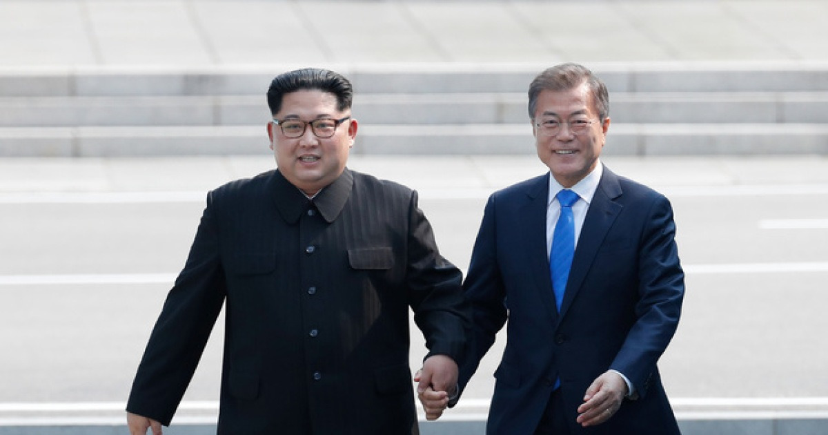 한국 취재진 뺐지만 '판' 안 깨..비핵화는 순풍, 남북은 난기류