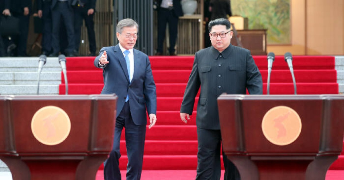 문재인-김정은, 한 달 만에 두번째 남북정상회담