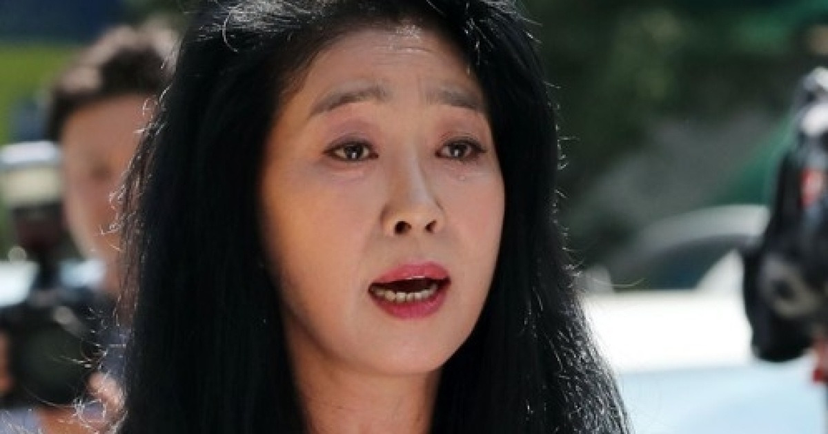 김부선, 경찰 출두 