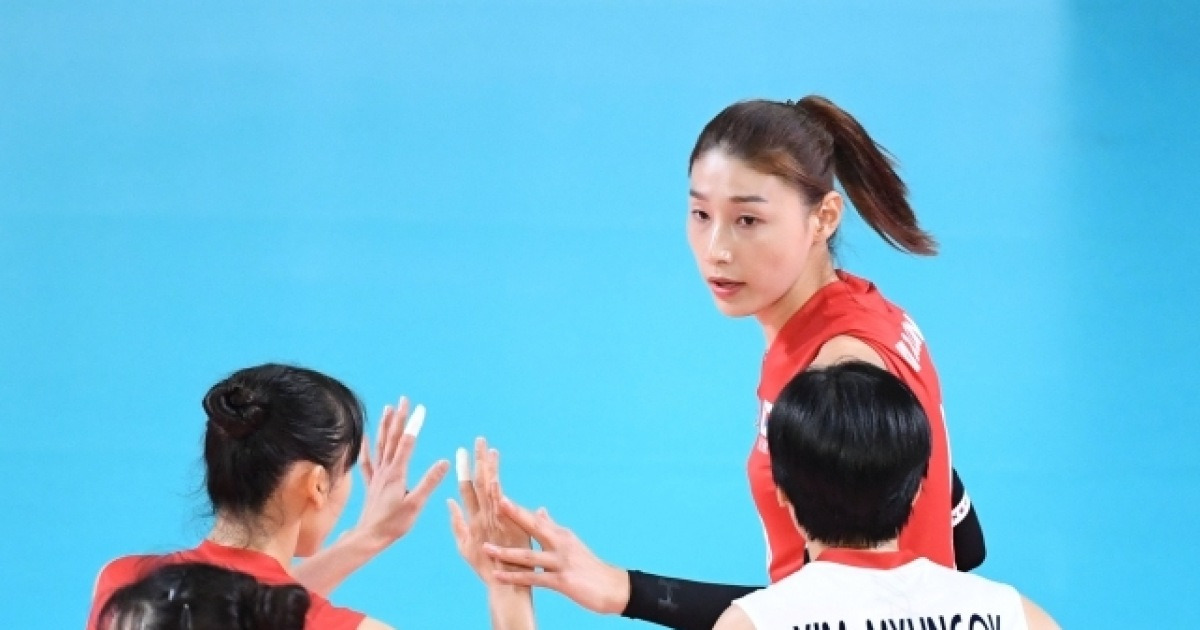 [AG]'김연경 25점 분전' 한국 女배구, 중국에 덜미