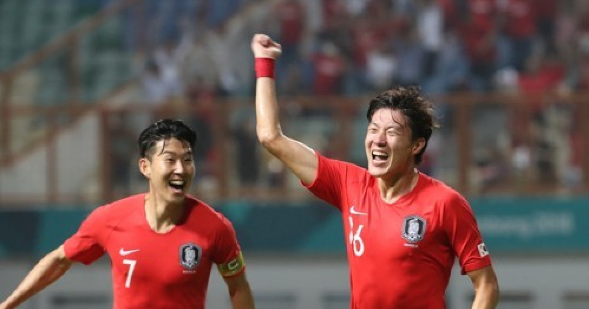 '인맥 축구' 논란 잠식시킨 황의조, 부담감 내려놨다..