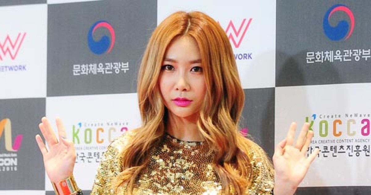 브아걸 제아, 김제동 대신해 '굿모닝FM' 진행..