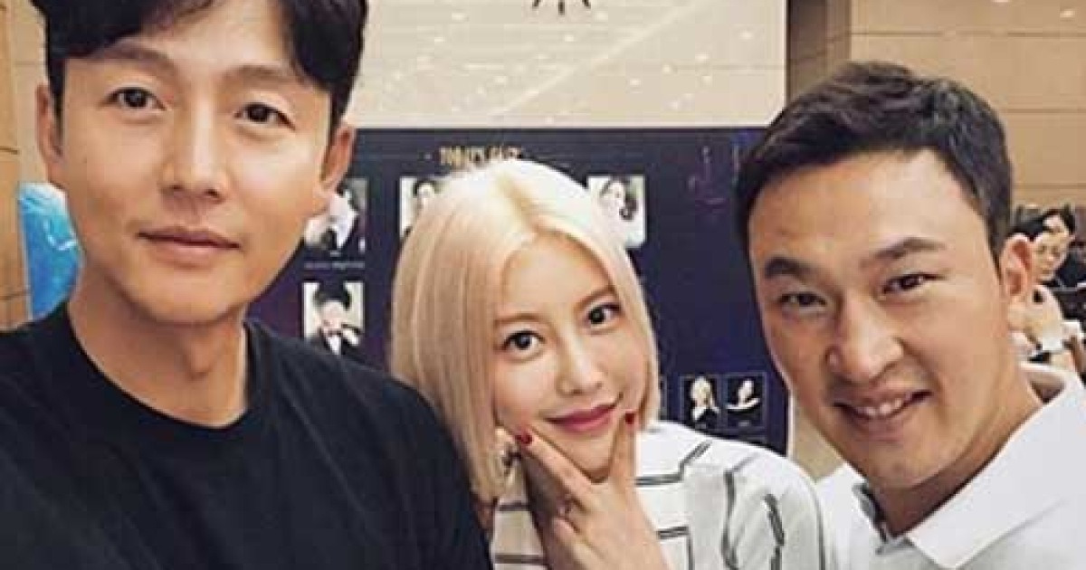 한정원, 남편 김승현·이정진과 뮤지컬 나들이 