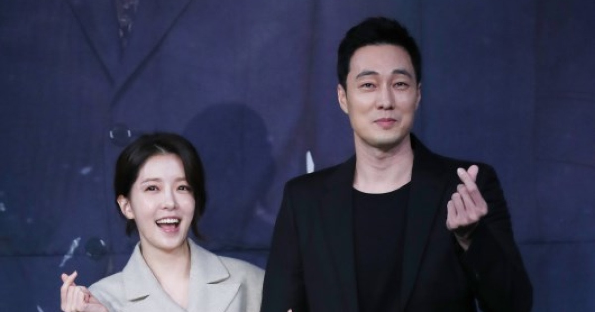 [포토] 소지섭-정인선 '하트 세지 마세요'