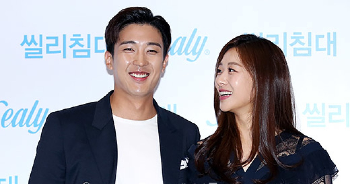 [bnt포토] 장신영, 남편 강경준 바라보는 꿀눈빛~