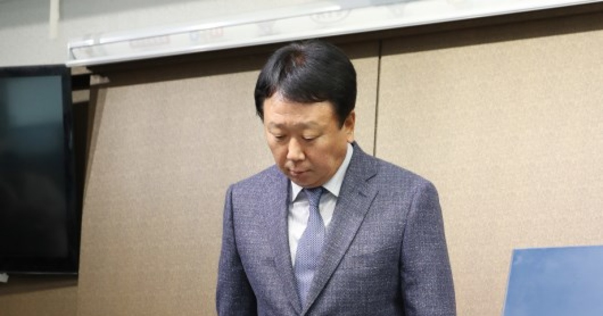 [포토]고개 숙인 선동열 감독