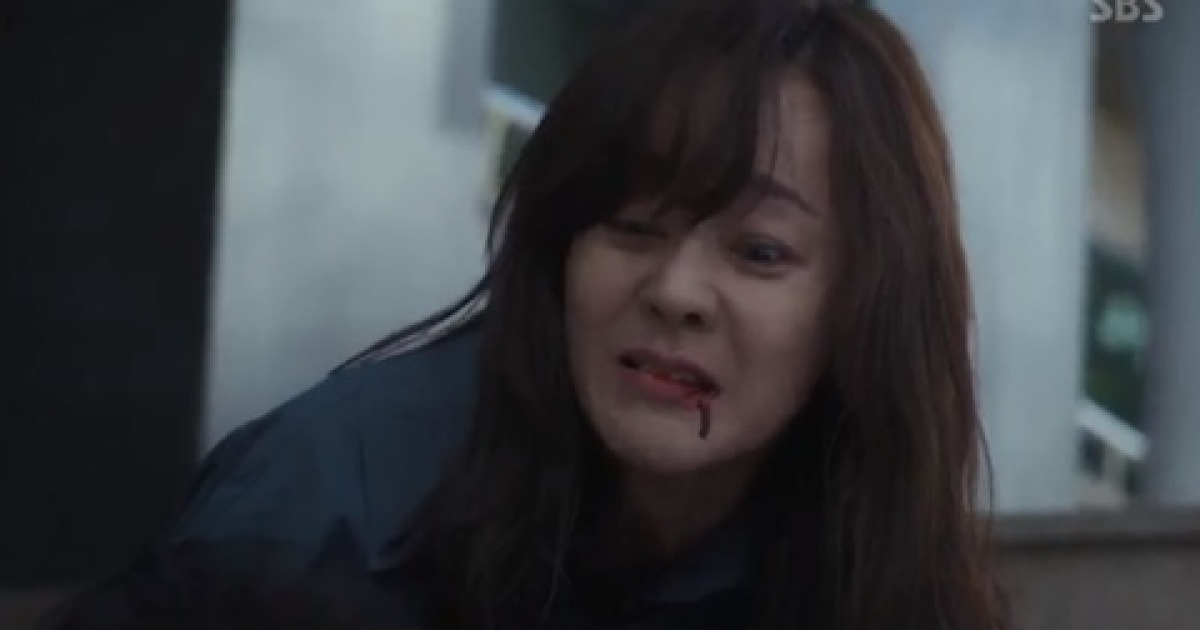 김윤진 VS 정웅인, 숨 막히는 접전..또 다시 도망쳤다(미스 마)