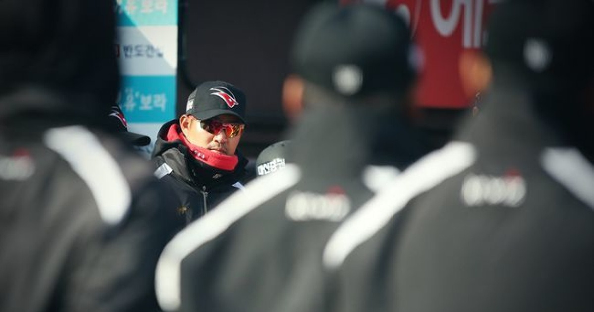 KT, 변화 단행..이숭용 단장 체제..김진욱 감독은 사퇴