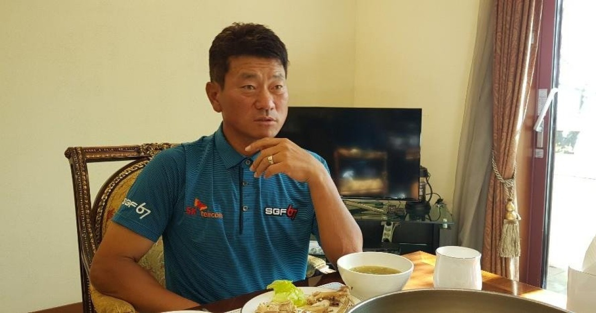 인터뷰하는 최경주
