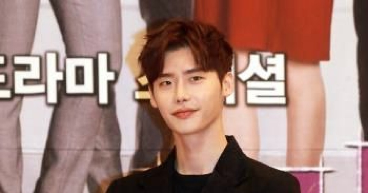배우 이종석 자카르타에 억류