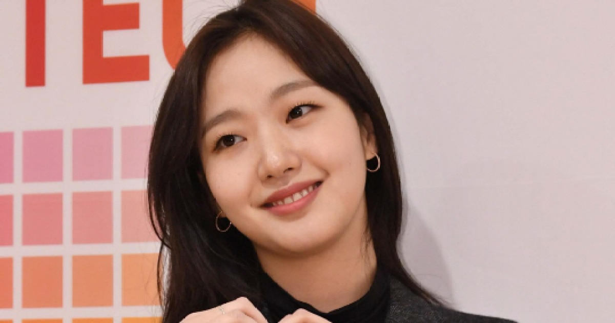 [포토] 김고은 '하트가 아름다워'