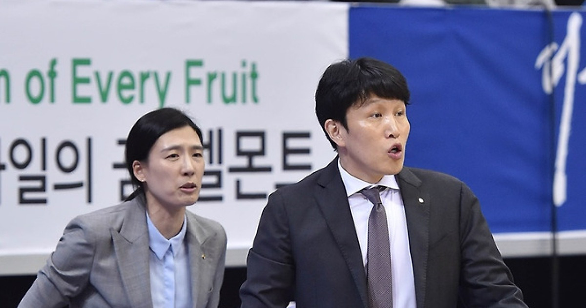우리은행 위성우 감독 