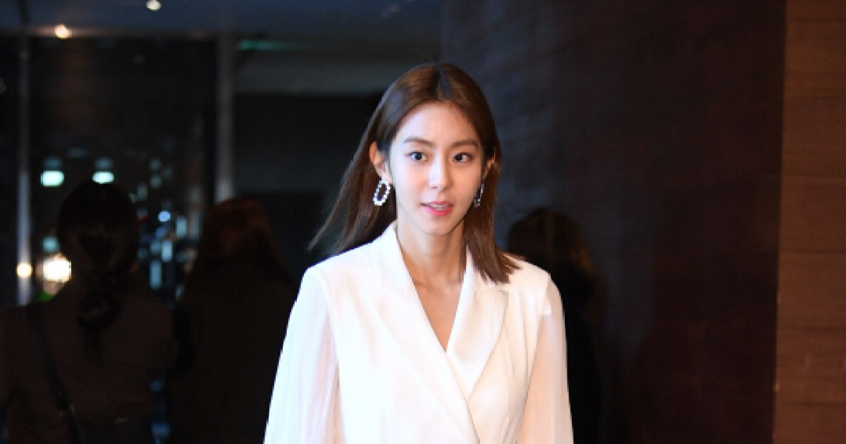 [포토] 유이 '숨길수 없는 비율'