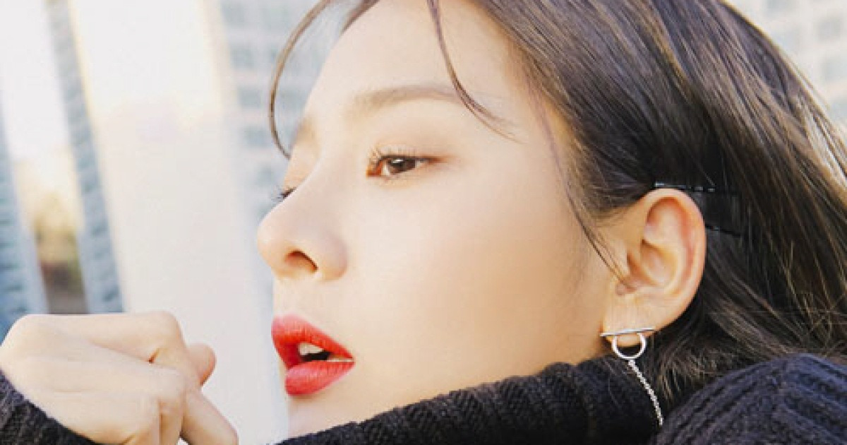 설인아 