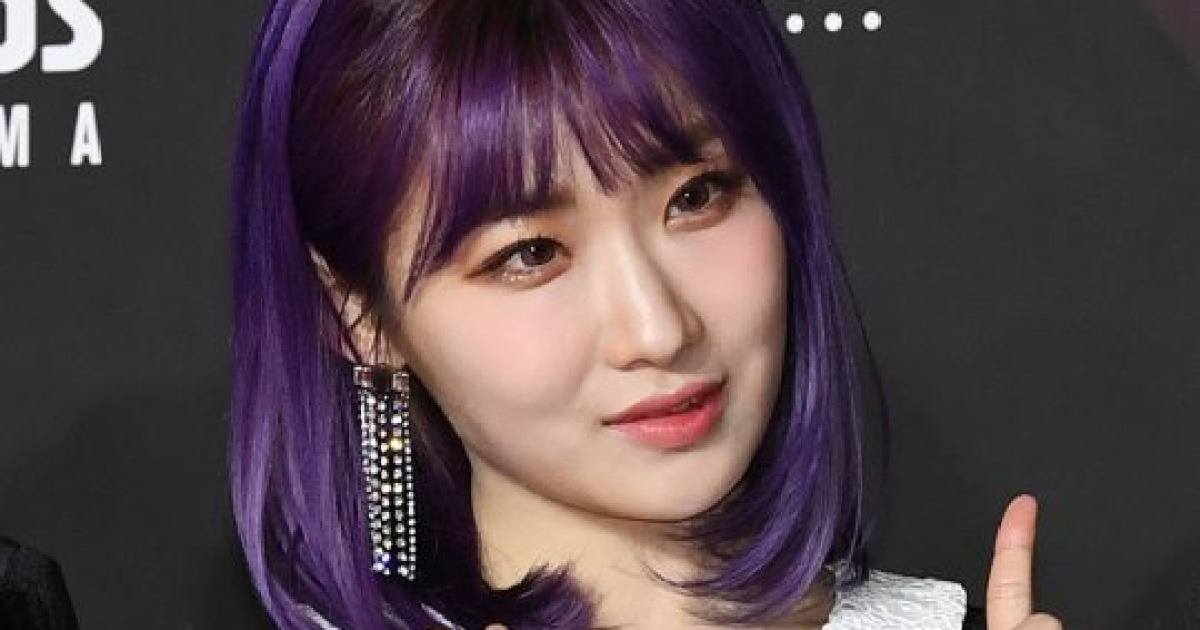 [TEN PHOTO]공원소녀 서령 '네일아트와 헤어가 보라색으로 깔맞춤'