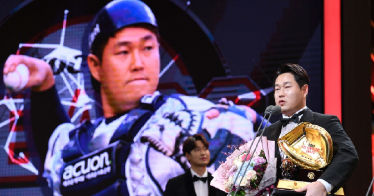 NC, 이태양 악재 잠재우는 엄청난 양의지 한방
