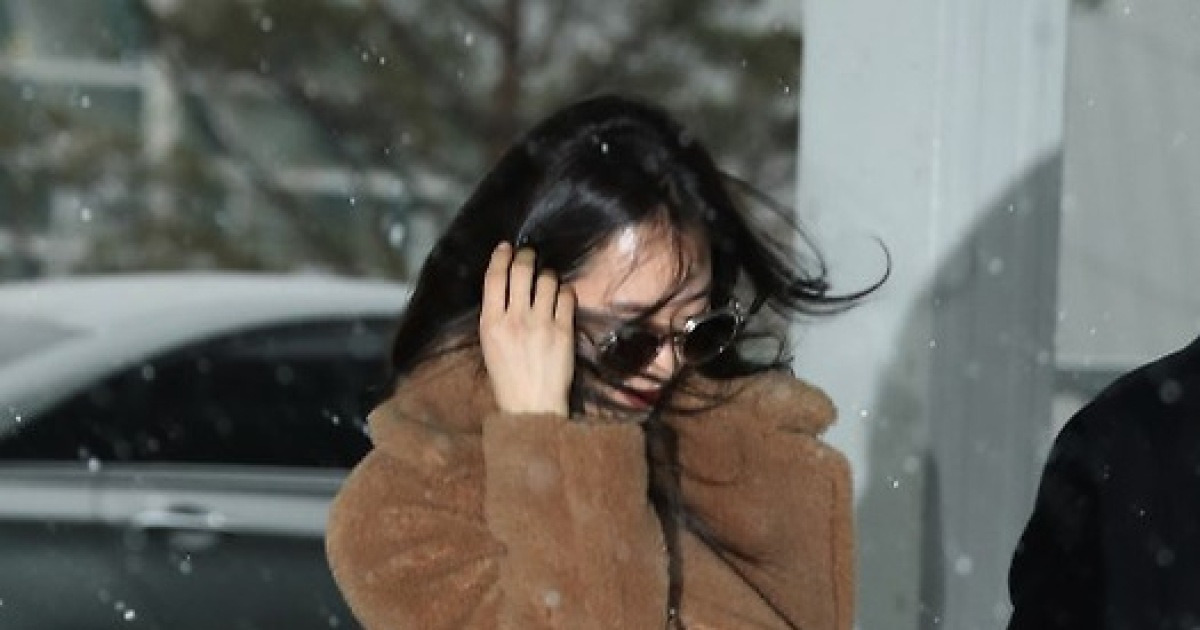 [포토]서현진, 바람부는 출국길~