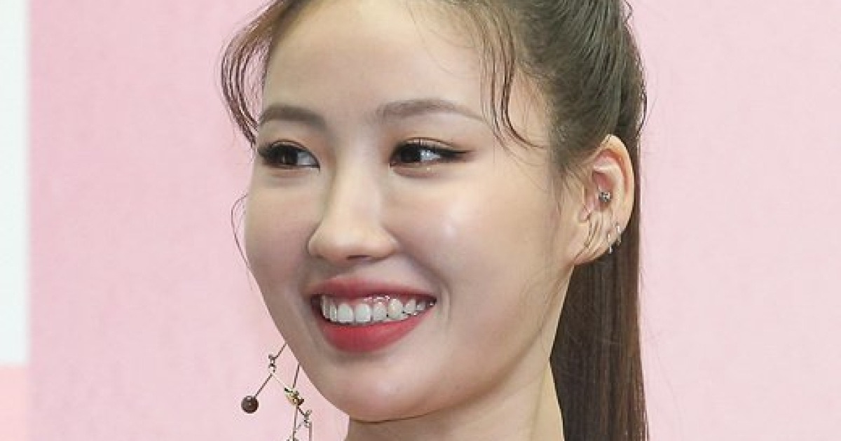 [포토] 이사배, '시원하게 드러낸 어깨'