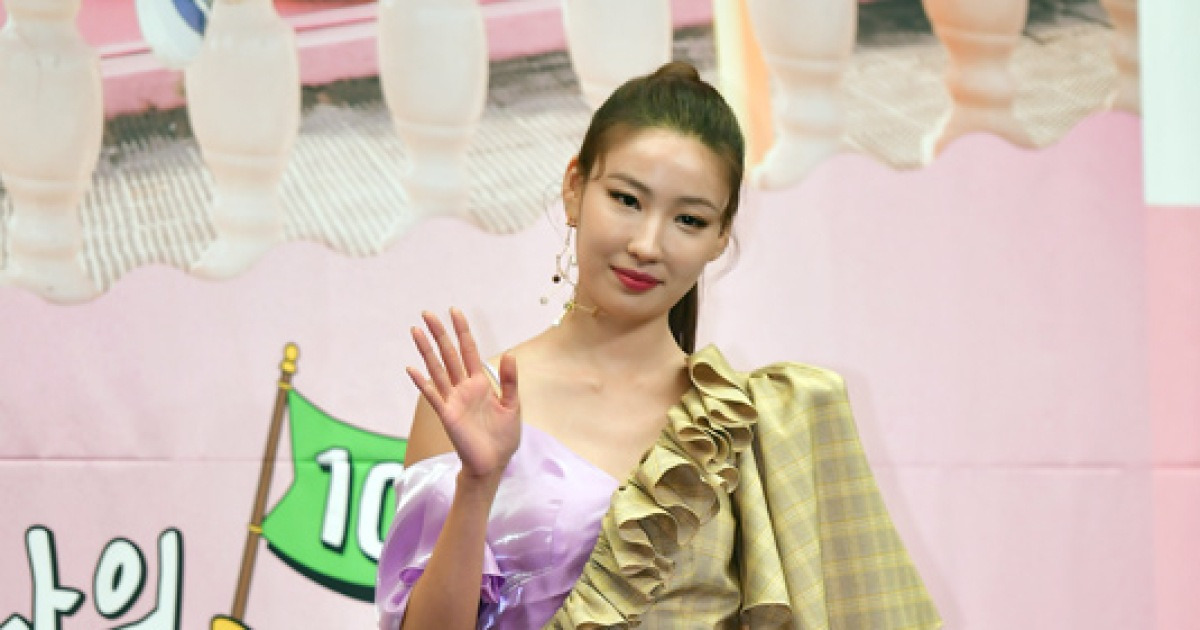 이사배 '시선 끄는 외모'