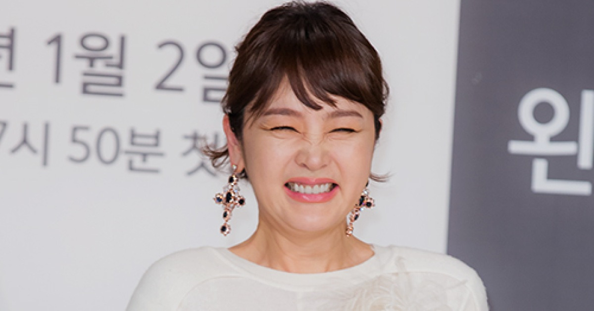 [bnt포토] 이승연 '하트가 쑥스쑥스'