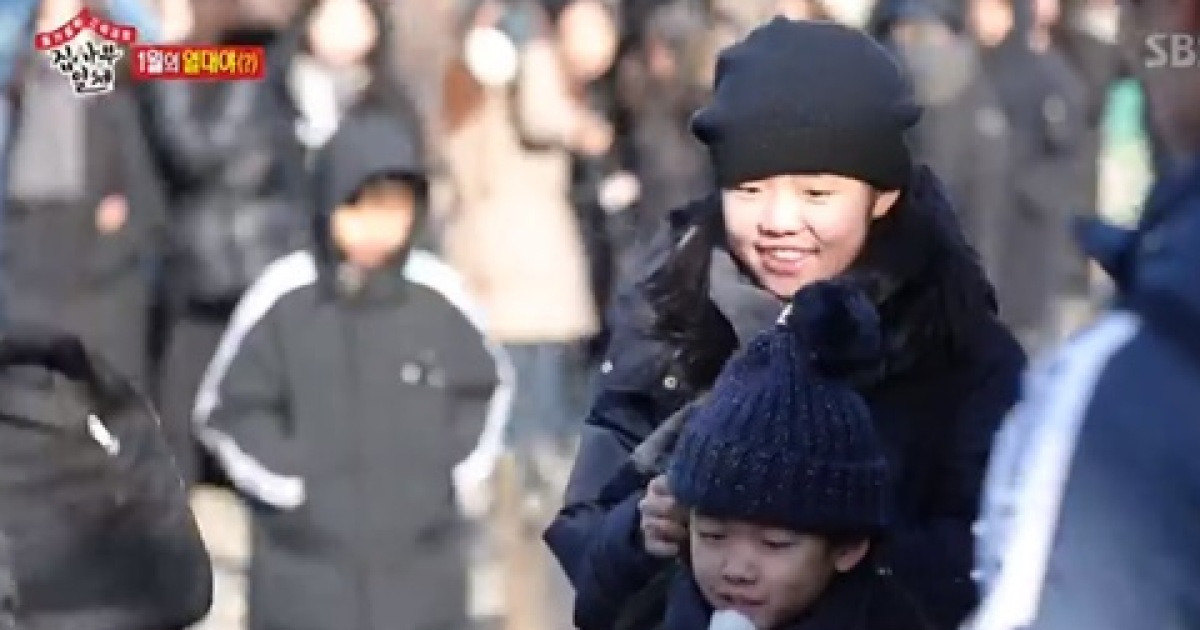 '집사부일체' 션♥정혜영 가족 총출동..연탄 봉사 도전